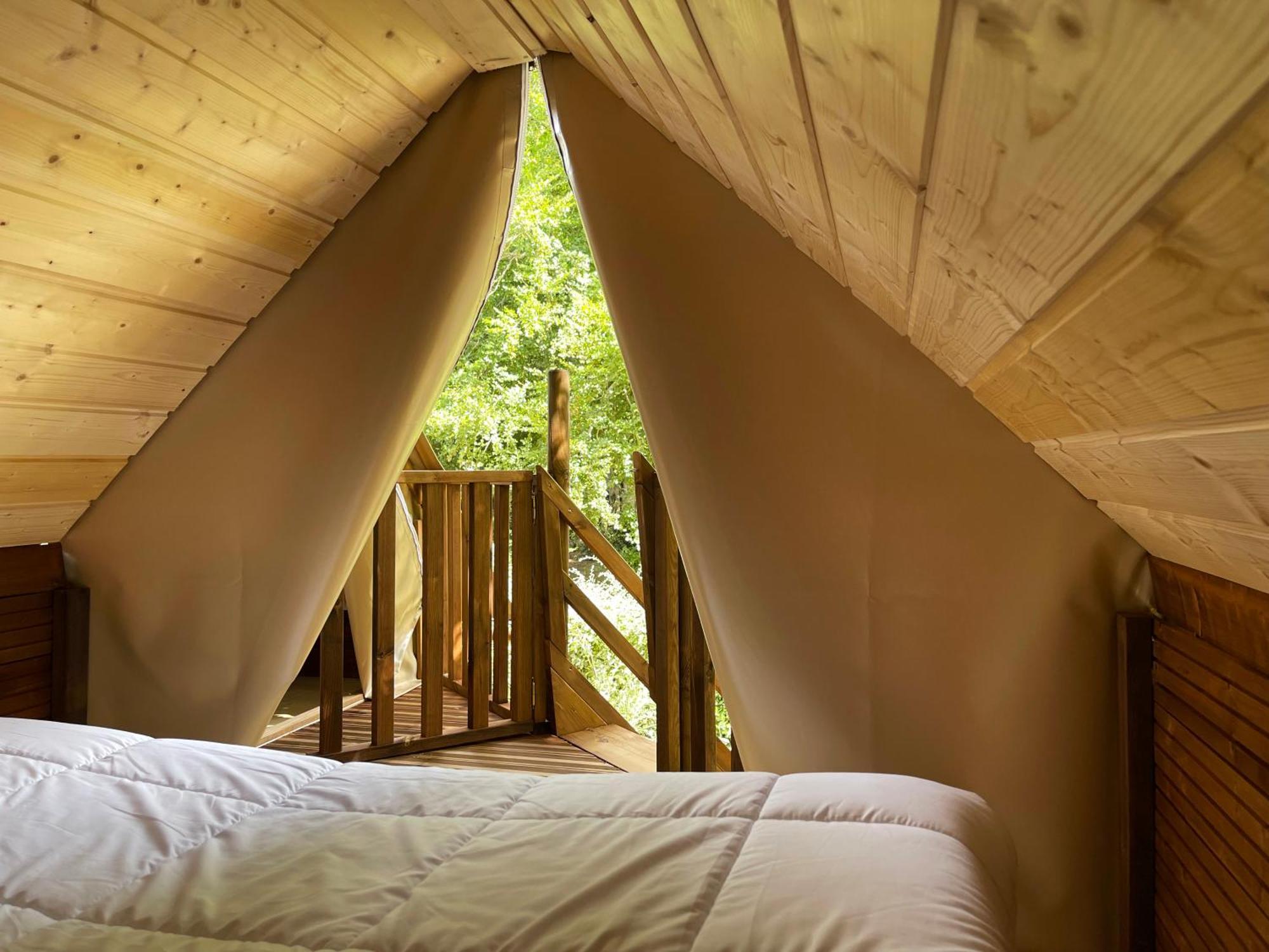 Camping Canal De Berry Saint-Amand-Mont-Rond Ngoại thất bức ảnh
